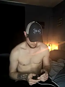 Snapshot of Midwestalpha chatting on February 28, 2025, 6:31 pm Midwestalpha online show from February 28, 2025, 6:31 pm