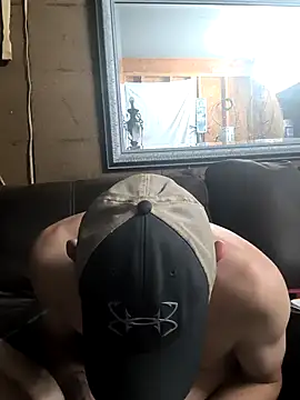 Snapshot of Midwestalpha chatting on September 17, 2025, 7:32 am Midwestalpha online show from September 17, 2025, 7:32 am