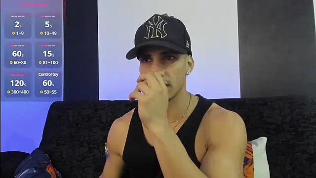 jhonnysnow17 online show from March 3, 2025, 9:44 am