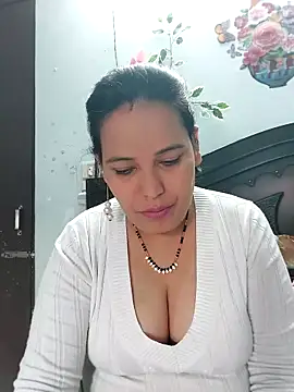 Poojabhabi101 online show from December 19, 2025, 6:42 am