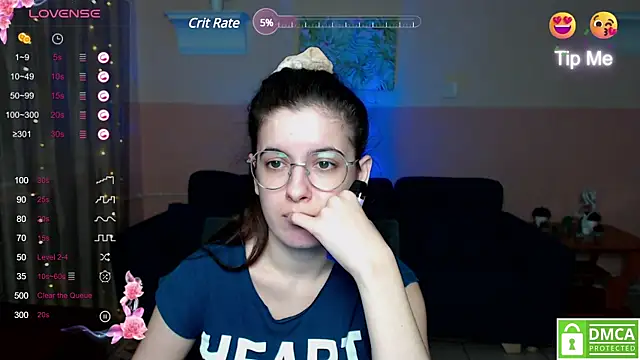 Aminabeatris online show from February 17, 2025, 9:35 am