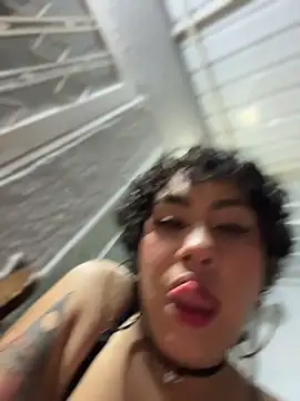 ZahaRoseee online show from February 28, 2026, 12:22 am