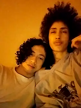 Snapshot of LiverandBrat77 chatting on December 12, 2024, 11:47 pm LiverandBrat77 online show from December 12, 2024, 11:47 pm