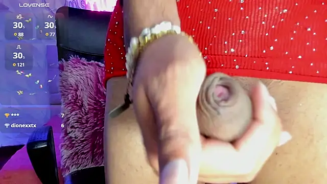 hurrencam online show from March 8, 2025, 6:10 am