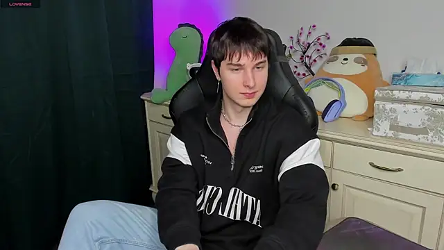 Vincent Strong online show from February 8, 2026, 6:00 pm