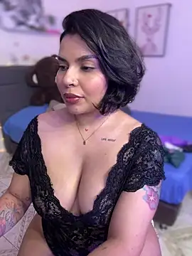 GigiiStone online show from February 19, 2025, 11:25 pm