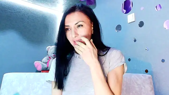 Siaconna online show from February 18, 2026, 7:37 am