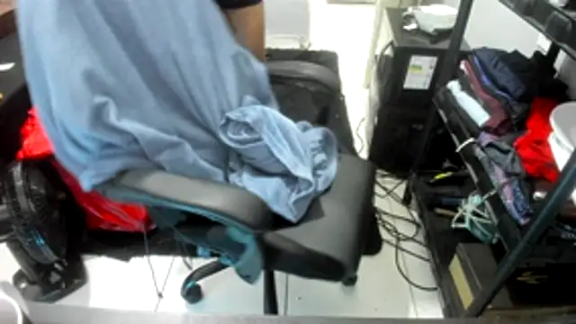 Snapshot of Novin18RJ chatting on March 11, 2026, 12:33 pm Novin18RJ online show from March 11, 2026, 12:33 pm