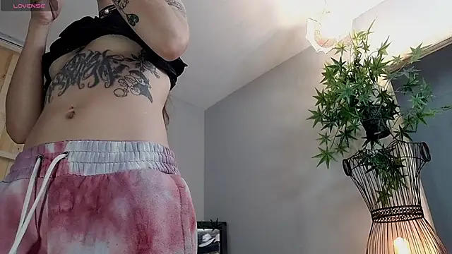 VickyJackson  online show from January 12, 2025, 1:58 pm