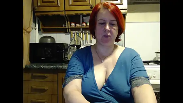 Snapshot of NikolRedMilf chatting on December 3, 2025, 10:30 pm NikolRedMilf online show from December 3, 2025, 10:30 pm