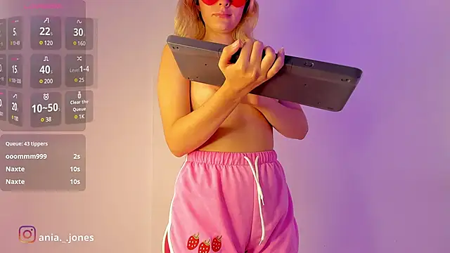 Ania jones online show from December 28, 2024, 2:11 am