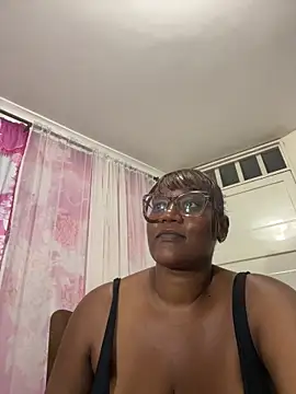 LiraRusso online show from March 13, 2026, 3:02 am