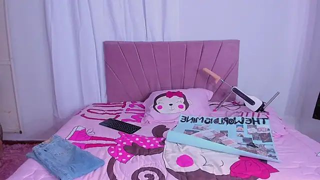 CinthiaCollins online show from January 14, 2026, 8:36 pm