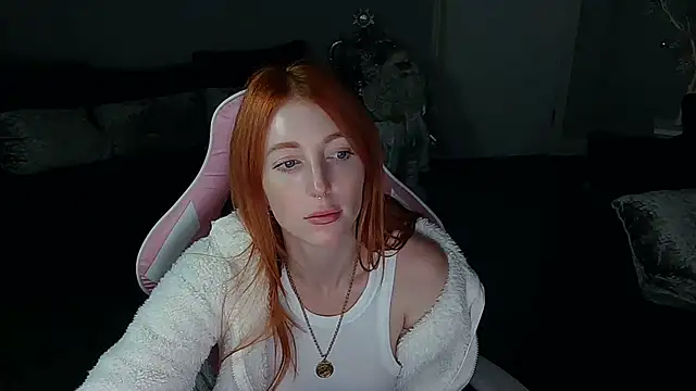 Red firesquirt online show from December 12, 2024, 2:33 pm