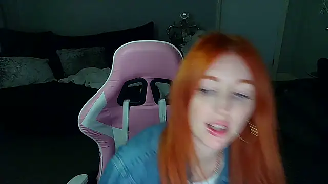 Red firesquirt online show from December 24, 2024, 12:55 pm