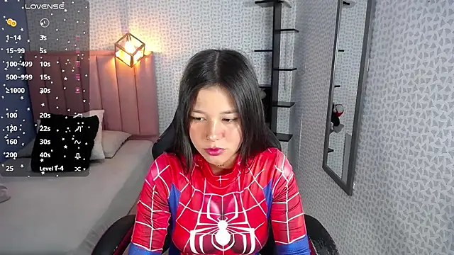 LORENADAVIES online show from October 14, 2025, 12:50 pm