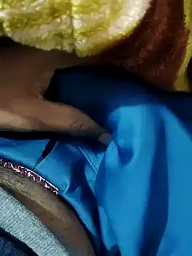 xxxhugedick0001 online show from January 12, 2025, 11:28 am