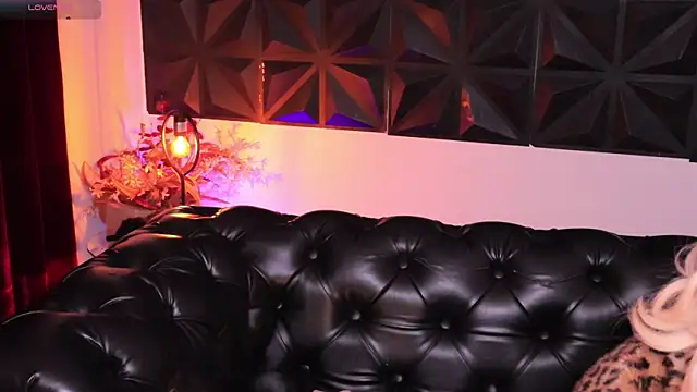 Misselektra   online show from February 7, 2025, 8:11 am