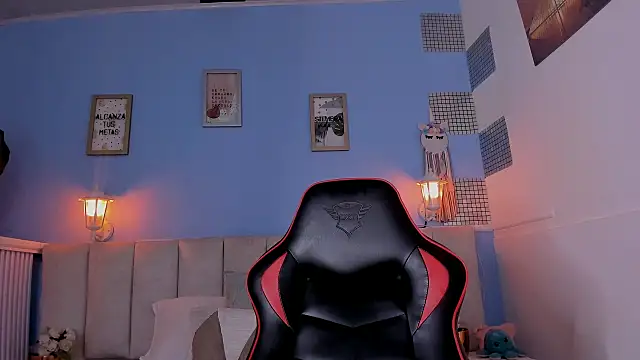 Mydreams69 online show from February 17, 2025, 2:42 am