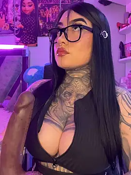 CloeeBeckam online show from February 21, 2026, 3:07 am