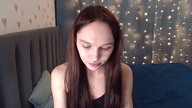 ChloeSunny online show from February 18, 2026, 3:30 pm