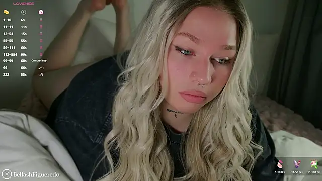 Snapshot of IsabellaFigueredo__ chatting on May 23, 2026, 12:42 pm IsabellaFigueredo online show from May 23, 2026, 12:42 pm