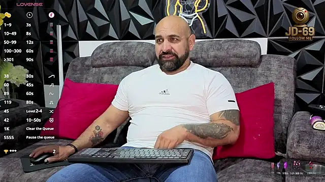 JD-69 online show from December 4, 2025, 7:22 pm