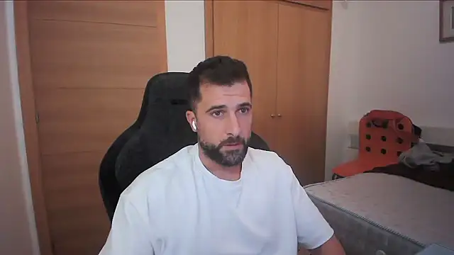 alex877x online show from October 8, 2025, 7:39 am