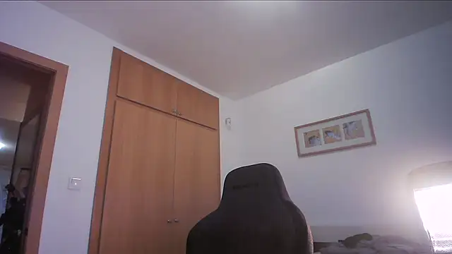 alex877x online show from December 1, 2025, 1:05 pm