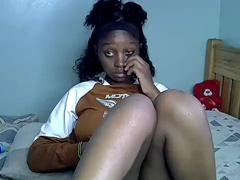 Snapshot of Enkarxx chatting on February 9, 2025, 1:56 pm Enkarxx online show from February 9, 2025, 1:56 pm