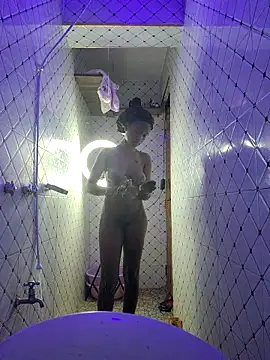 Snapshot of Enkarxx chatting on February 26, 2025, 4:45 pm Enkarxx online show from February 26, 2025, 4:45 pm