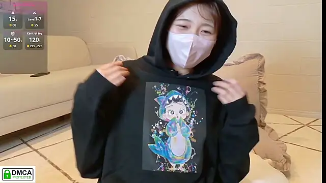 SUZU  online show from November 7, 2025, 3:23 pm