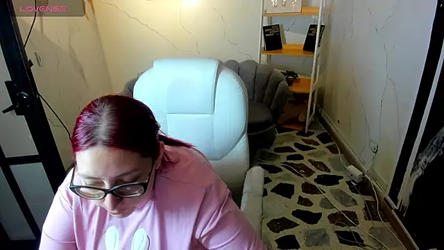 NiickyJones online show from September 13, 2025, 9:14 pm