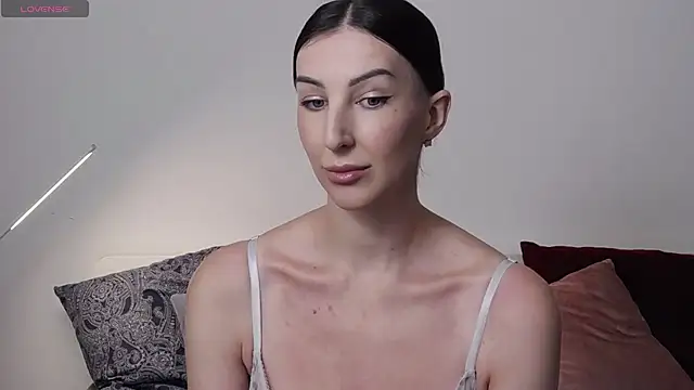 Snapshot of -Allure- chatting on November 11, 2025, 8:20 pm -Allure- online show from November 11, 2025, 8:20 pm