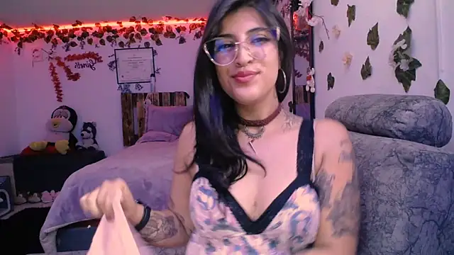 Snapshot of azahar__ziiz chatting on January 17, 2025, 11:49 am azahar  ziiz online show from January 17, 2025, 11:49 am