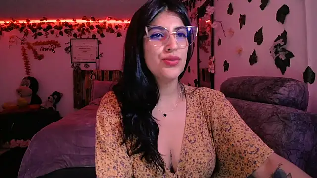 Snapshot of azahar__ziiz chatting on January 20, 2025, 2:01 am azahar  ziiz online show from January 20, 2025, 2:01 am
