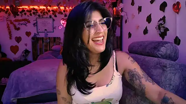 Snapshot of azahar__ziiz chatting on February 12, 2025, 12:27 am azahar  ziiz online show from February 12, 2025, 12:27 am