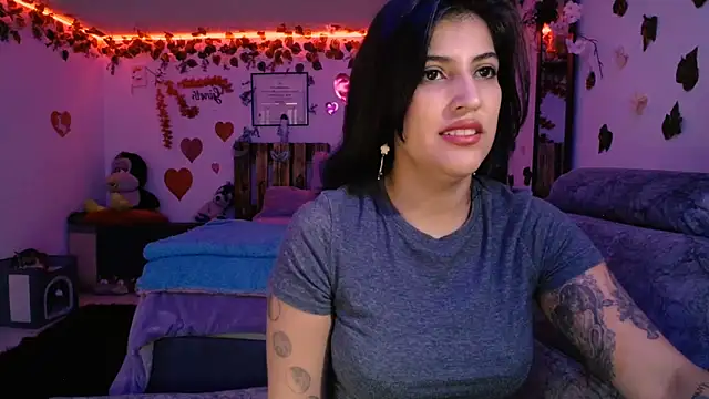 Snapshot of azahar__ziiz chatting on February 21, 2025, 2:38 pm azahar  ziiz online show from February 21, 2025, 2:38 pm