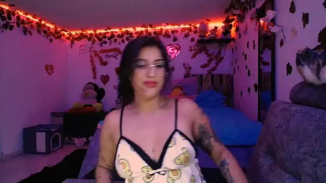 Snapshot of azahar__ziiz chatting on March 5, 2025, 2:14 am azahar  ziiz online show from March 5, 2025, 2:14 am
