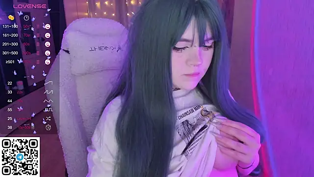 SelenaCute online show from April 7, 2026, 5:41 am