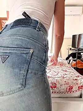 Silvia Zeno online show from April 17, 2026, 5:54 am