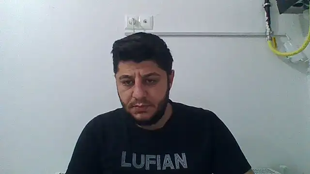 erkekkkadam online show from February 25, 2025, 2:36 am