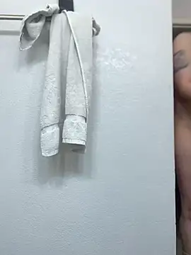 Snapshot of ft2022W chatting on March 10, 2025, 4:46 pm ft2022W online show from March 10, 2025, 4:46 pm