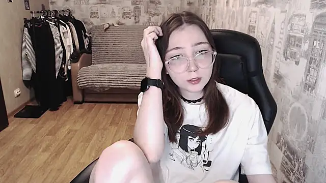 Snapshot of AmeliaKamishiro chatting on March 18, 2025, 5:42 pm AmeliaKamishiro online show from March 18, 2025, 5:42 pm