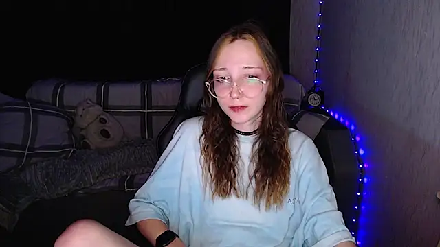 Snapshot of AmeliaKamishiro chatting on October 19, 2025, 9:48 pm AmeliaKamishiro online show from October 19, 2025, 9:48 pm