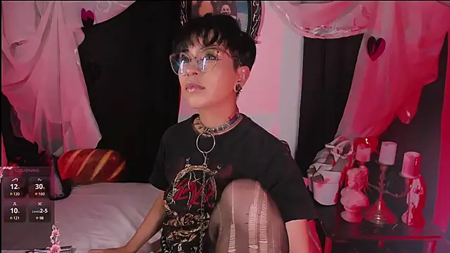 kitty roxy online show from March 14, 2025, 5:48 am