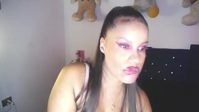 pamela guzmaan online show from November 20, 2025, 7:24 pm