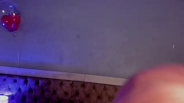  Linoshka 1 online show from February 1, 2025, 8:47 pm