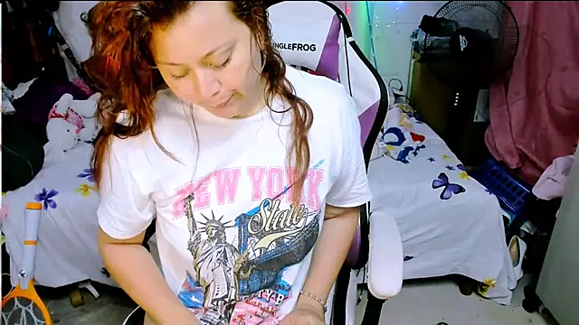 SofiaOlivares online show from November 30, 2025, 10:30 am