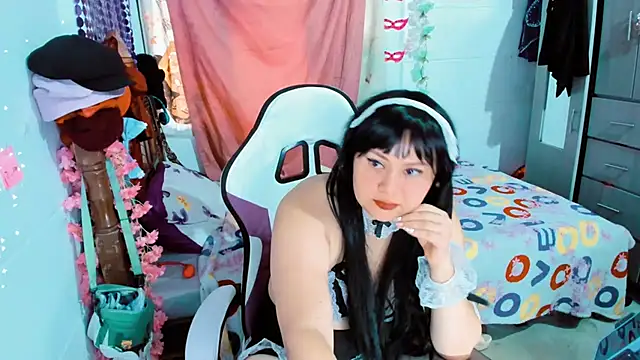 SofiaOlivares online show from December 18, 2025, 1:50 pm